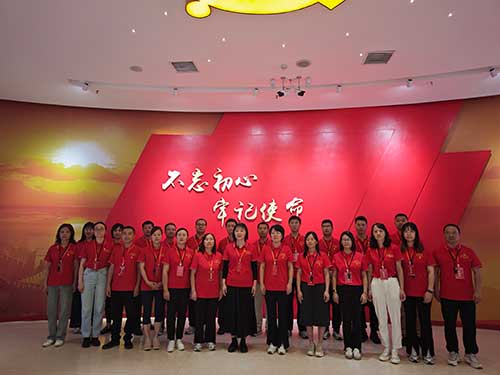 武漢城市職業(yè)學(xué)院機電工程學(xué)院教師第二黨支部黨建培訓(xùn)之旅：探尋紅色足跡，傳承革命精神