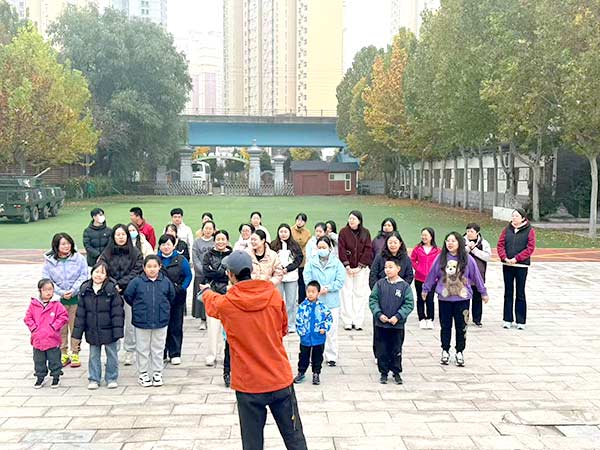 北交通職業(yè)技術(shù)學(xué)院與河北司法警官職業(yè)學(xué)院于2025年11月8日聯(lián)合舉辦“重溫總書記囑托 踐悟塔元莊初心”思政聯(lián)合黨建活動(dòng)