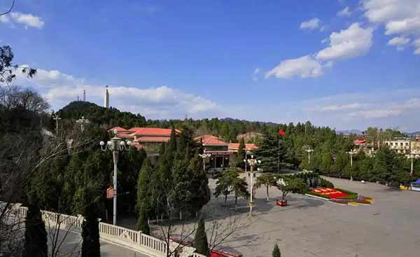 高校馬院教師 西柏坡務(wù)實作風感知